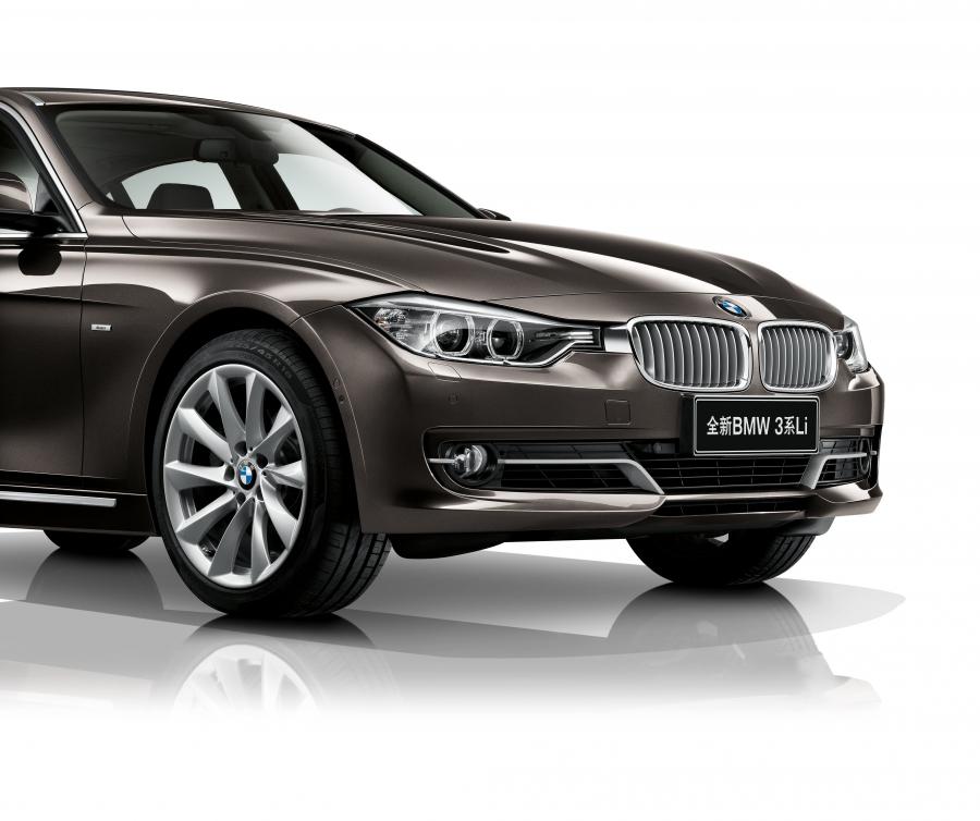  BMW 335Li 2012 года  (фото 24 из 25)